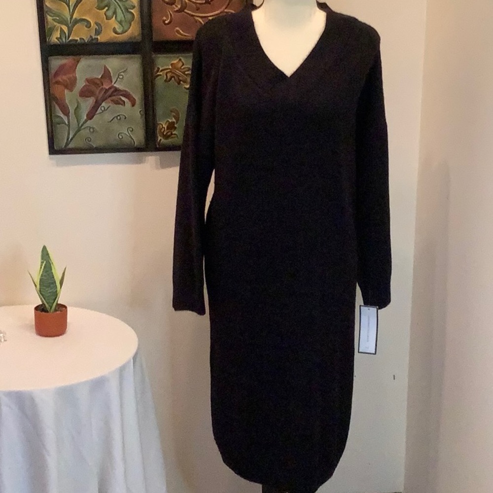 Goodnight Macaroon V-neck Sweater Dress in Black. Size Large XL NWT